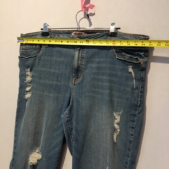 Plus size distressed jeans 3X - Picture 5 of 8